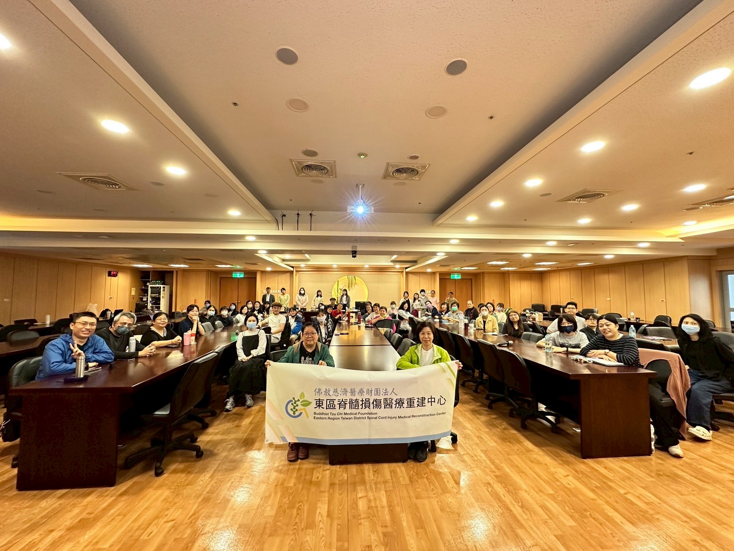 脊髓損傷者全方位照護研討會大合照
