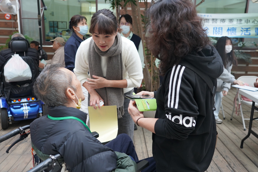 講師張華茹耐心針對傷友的問題解釋